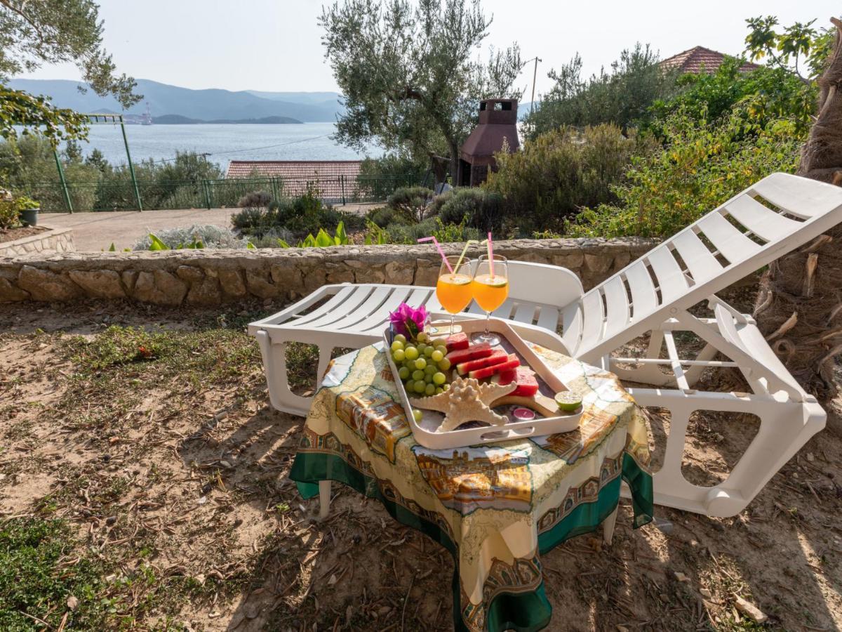 Holiday Home Dubra By Interhome Комарна Екстериор снимка